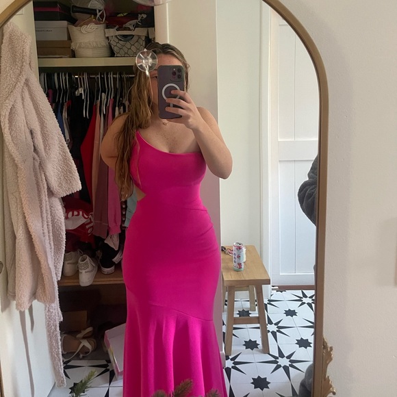one shoulder barbie pink prom dress with cut out on the side - Picture 9 of 9